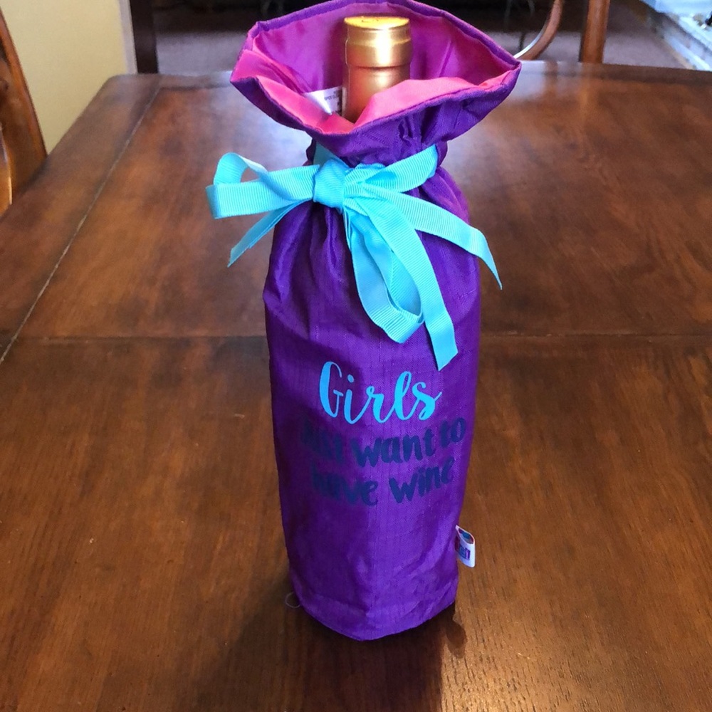 “Girls just want to have wine” fabric wine bottle gift bag - purple/pink - NWT